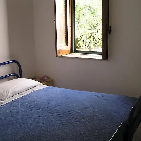 Villaggio Turistico Delfino Tatil parkı 3*