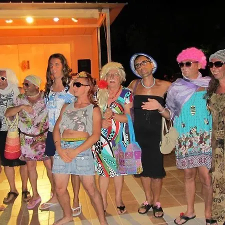 Villaggio Turistico Delfino Tatil parkı