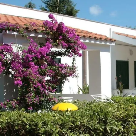 Villaggio Turistico Delfino Tatil parkı Vieste