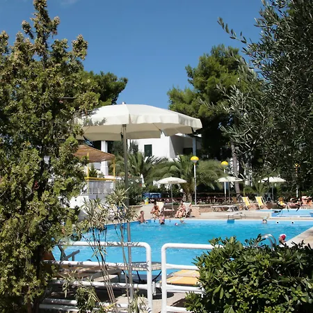 Villaggio Turistico Delfino Tatil parkı Vieste